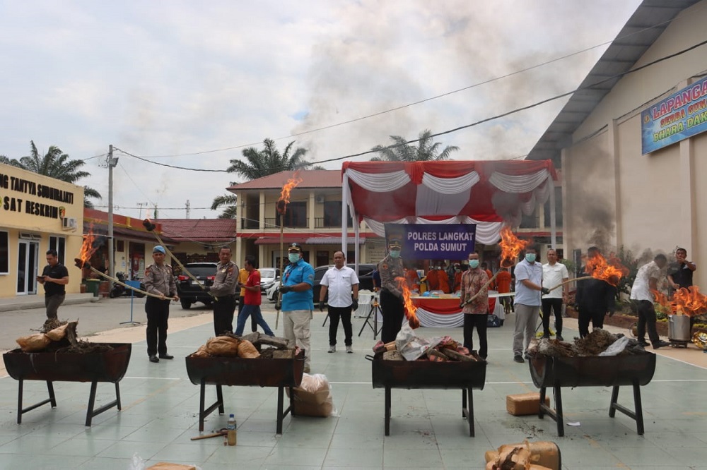 Polres Langkat Musnahkan 9.220,62 Gr Sabu Dan 92.057,65 Gr Ganja Kering
