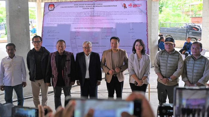 Empat Paslonkada Humbahas Deklarasi Kampanye Damai