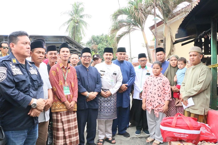 PLN IP Bantu Warga Korban Kebakaran Di Pangkalansusu