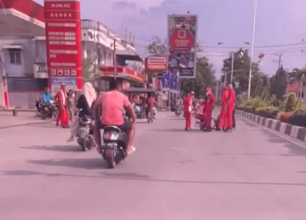 Sepanjang Jalan Protokol Langsa Bertabur Lubang
