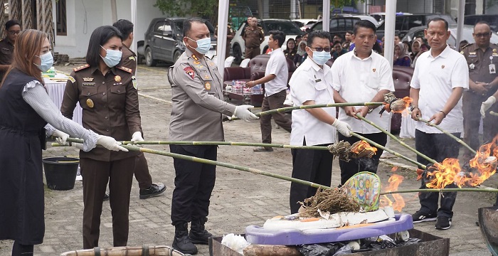 Kejari Sergai Musnahkan BB 169 Kasus Pidana