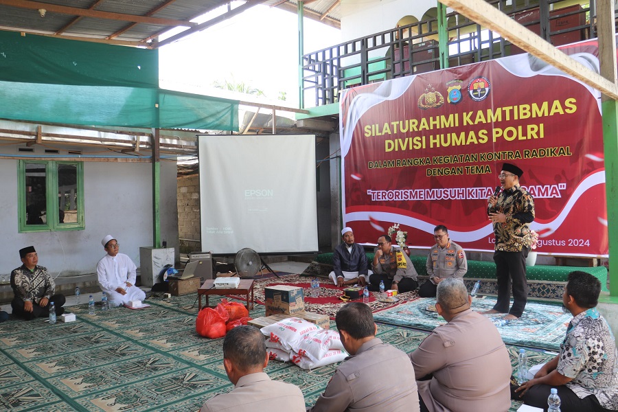 Sosialisasi Paham Kontra Radikal, Divisi Humas Polri Silahturahmi Ke Pesantren Al Fatah