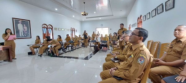 Disdukcapil Toba Gelar Bimtek Pendaftaran Penduduk dan Pencatatan Sipil
