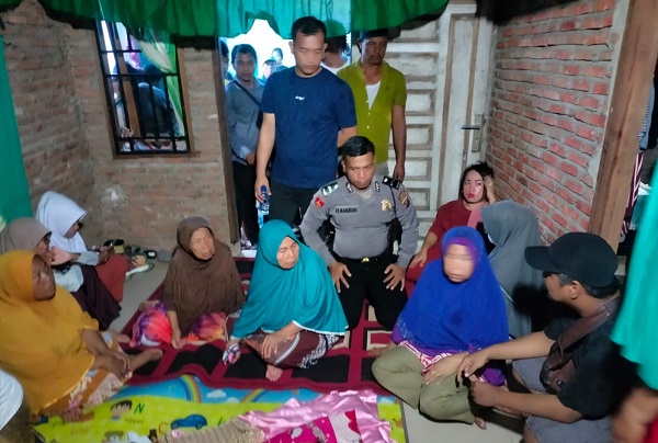 Pria Ditemukan Gantung Diri Di Kamar Mandi 