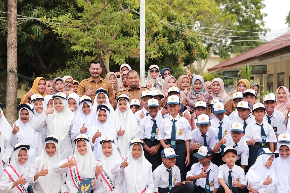 Iswanto Kunjungi Sekolahnya Dulu Di SMPN 2 Ingin Jaya