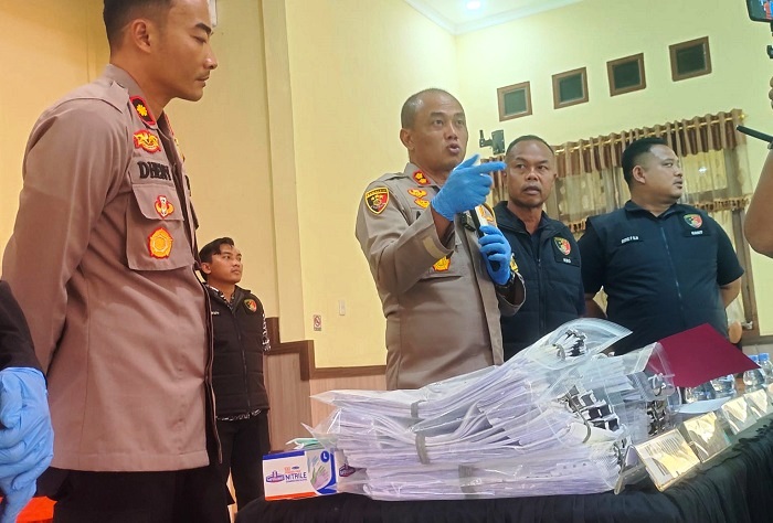Gelapkan Biaya PJU Rp16,9 M, Dua Oknum PNS DLH Ditangkap