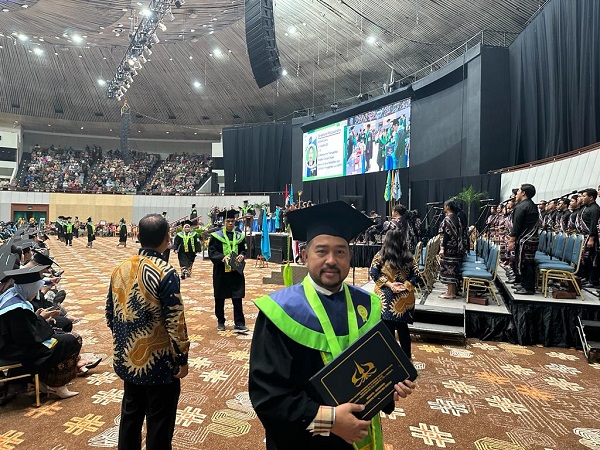 Ismail Rasyid Diwisuda Sebagai Magister Manajemen Transportasi
