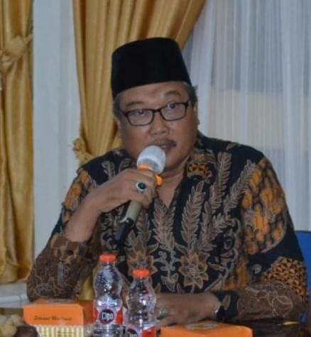 Tafakur Ilmu Sejarah Perawi Hadis (Strategi Menyibak Tirai Dalil Hukum)