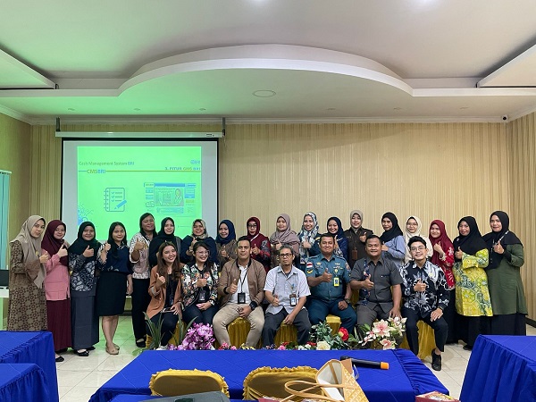 Implementasi Cashless Society Dan UMKM Go Digital