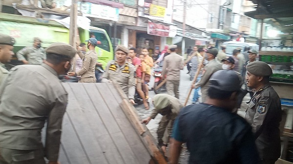 Penertiban Pedagang Di Tanjungtiram Berlanjut