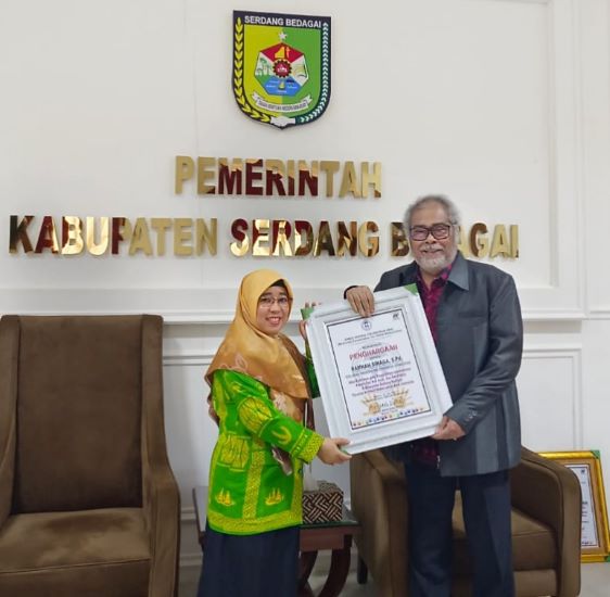 Forkopimda Sergai Terima Penghargaan Dari Komnas PA