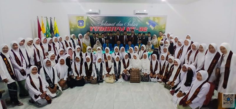 159 Mahasiswa Fakultas Tarbiyah IAIDU Yudisium
