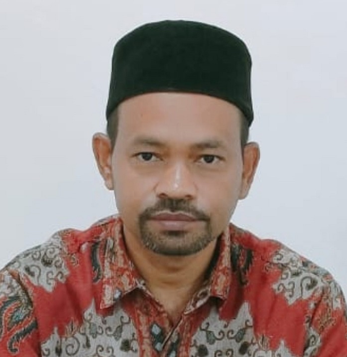Dr Bukhari, MH, CM: "Meludahlah Pada Tempat Yang Bersih Agar Tidak Kotor Saat Kau Jilat Kembali"