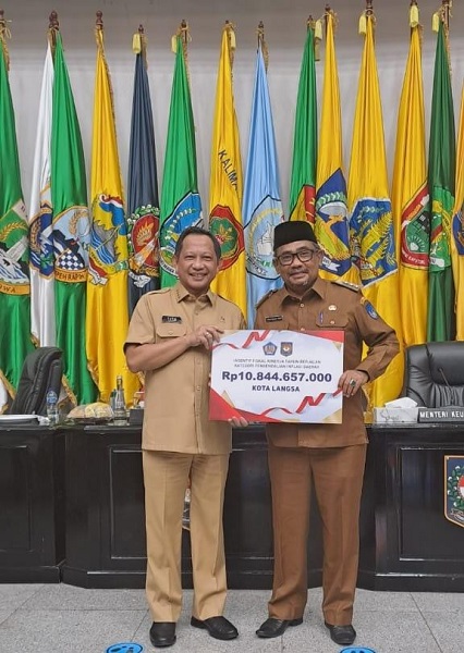Pj Wali Kota Langsa Terima Insentif Fiskal Rp10,8 M
