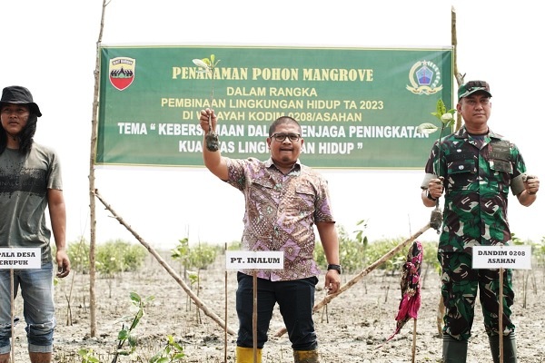 Kodim 0208/Asahan Dan Inalum Kolaborasi Tanam Mangrove Di Pesisir Batubara