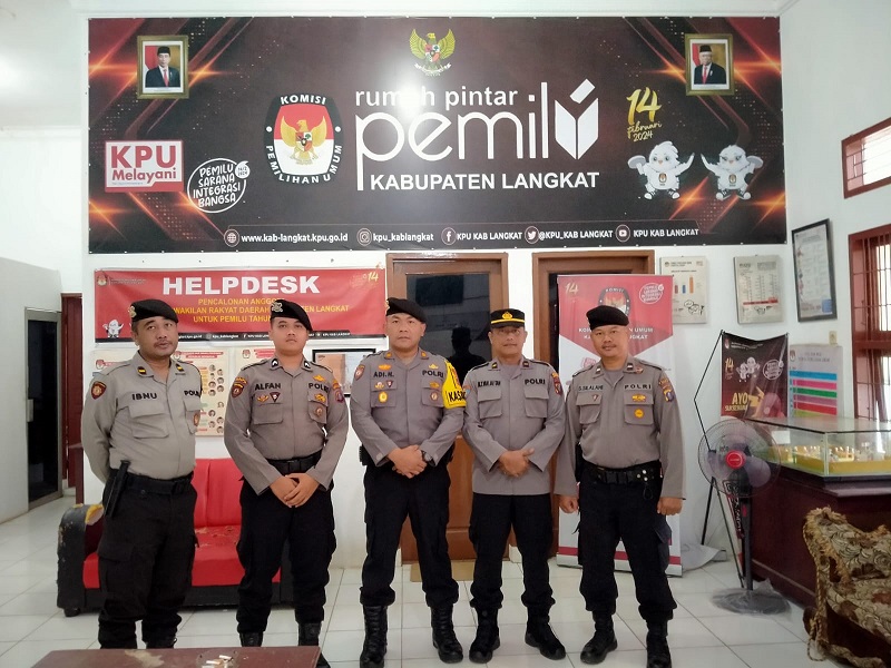 Polres Langkat Perketat Pengamanan Kantor KPU 