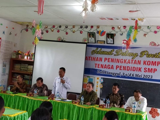 Pemkab Humbahas Tingkatkan Kompetensi Tenaga Pendidik