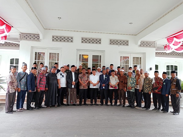 Bupati Batubara Boyong Ulama Studi Banding Ke Binjai