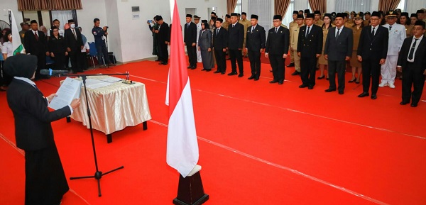 Wali Kota P.Siantar Lantik 54 JPTP, Administrator, Pengawas Dan Fungsional