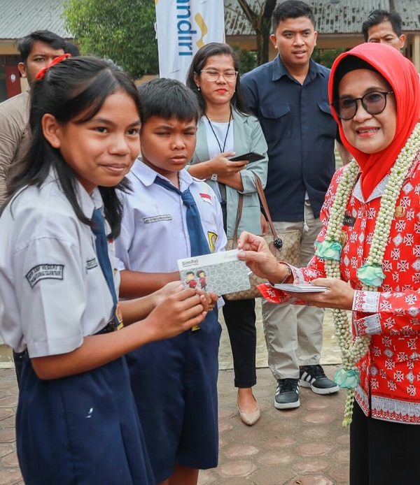 Gemar Menabung, Tanam Pohon Dan Lisa Pil Investasi Masa Datang