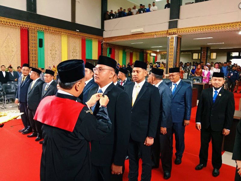 30 Anggota DPRK Agara Dilantik, 20 Orang Wajah Baru