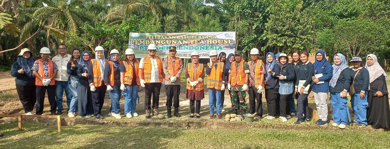 Peletakan Batu Pertama Pembangunan Tea House PT Socfindo