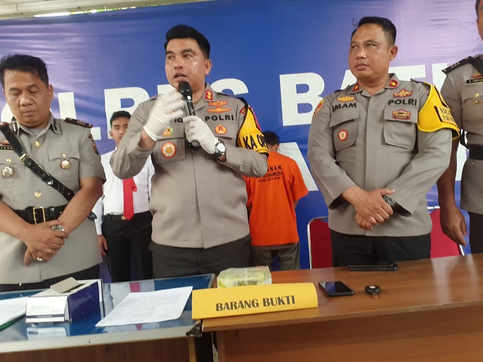 Sat Narkoba Polres BB Lepaskan Tembakan, Mobil Terduga Kurir Sabu Masuk Parit