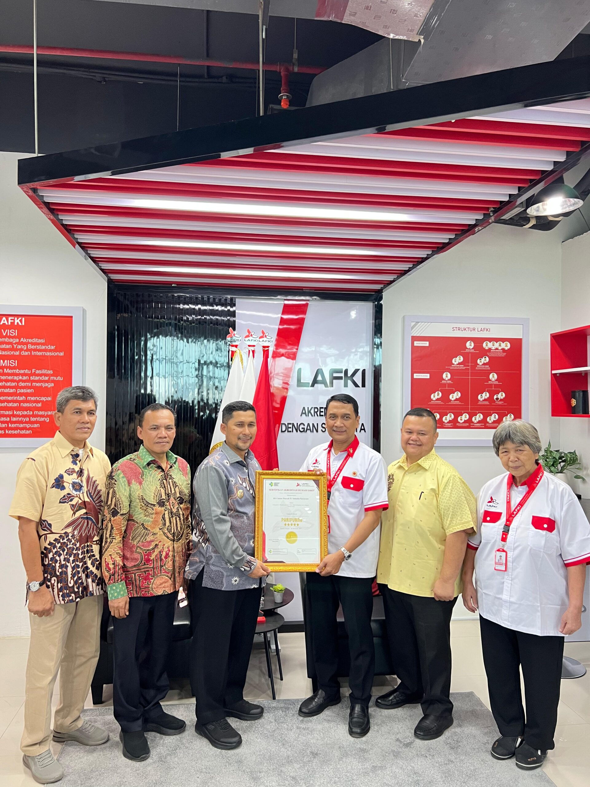 Pj Bupati Agara Terima Sertifikat Akreditasi Paripurna RSUD H Sahudin