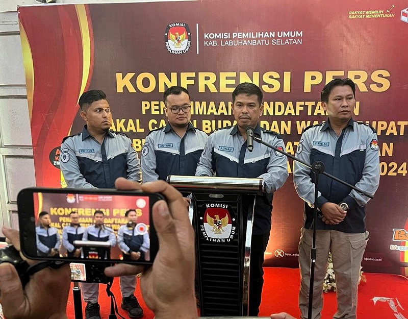 Bupati-Wakil Bupati Labusel Tidak Daftar Pilkada