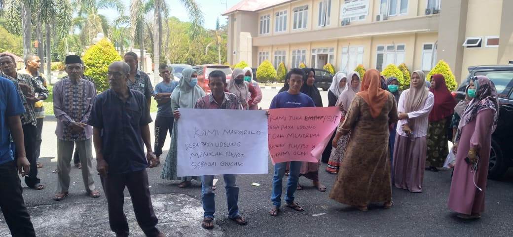 Masyarakat Paya Udeun Tolak Plt Kades