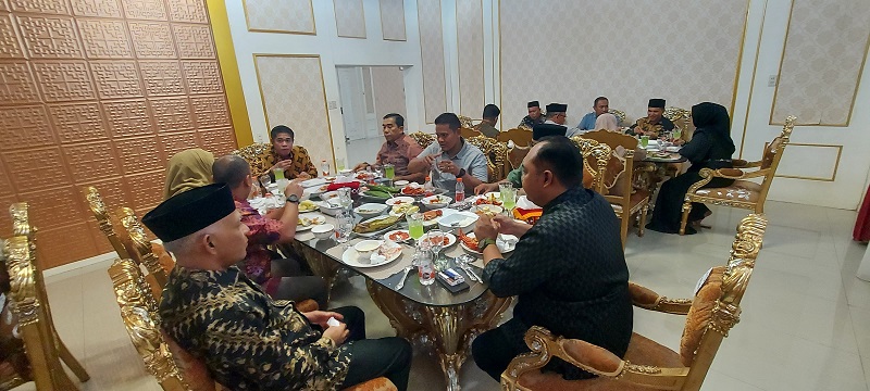 Dinner Oleh Ampon Reza Untuk Simeulue Yang Adem Dan Damai
