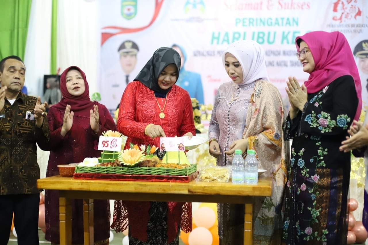 Atika Ingin Perempuan Madina Eksis