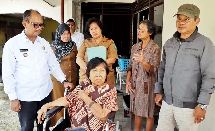 Pemkab Simalungun Bantu Kursi Roda