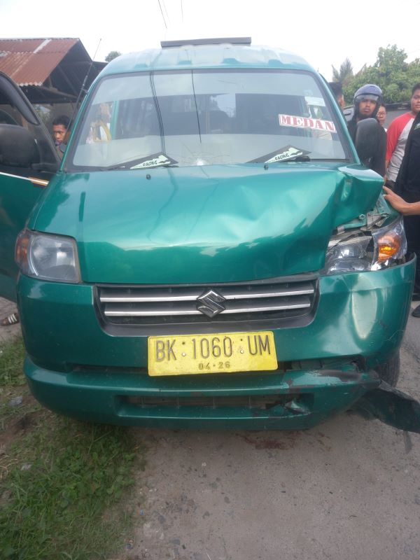 Sopir Rajawali Tewas Nabrak Honda Kharisma