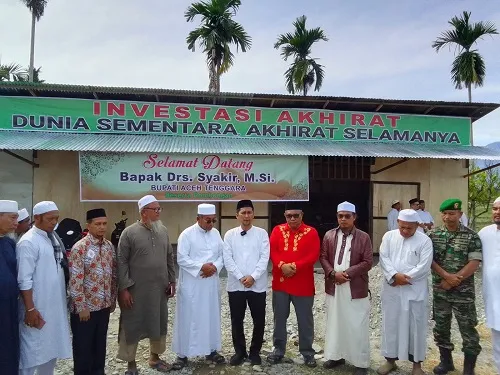 Pj Bupati Agara Letakkan Batu Pertama Pembangunan Masjid Al-Falah