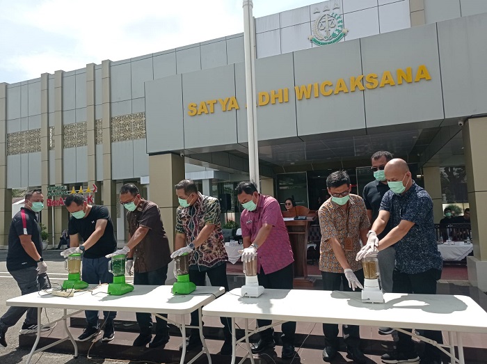 Kejari Binjai Musnahkan 5.102 Butir Ekstasi