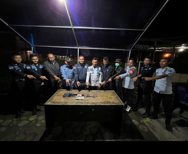 Rutan Kelas IIB Humbahas Kanwil Kemkumham Sumut Geledah Kamar Hunian