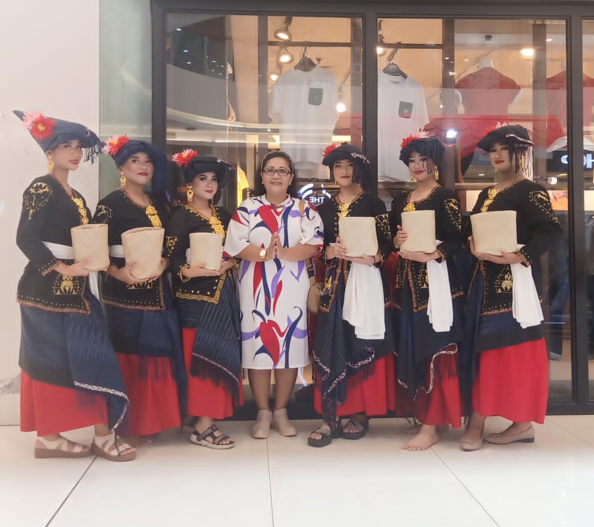 Kepedulian Itha Padang, Angkat Etnis Pakpak