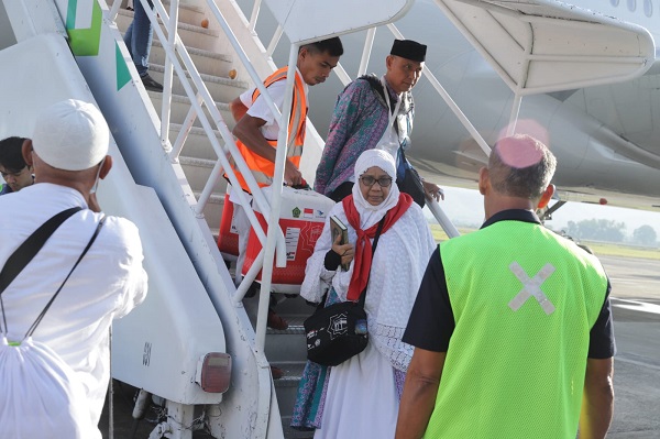 Jamaah Haji Aceh Kloter 02 Tiba Di Banda Aceh