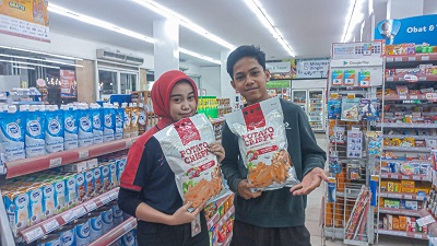 Crispy Journey: Bob Solakana Dan Alfamidi, Kisah Inspiratif Di Balik Potato Crispy