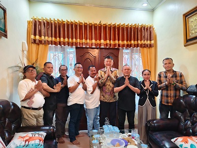 Silaturahmi Lebaran, Insan Media Di Medan Perkuat Kekompakan