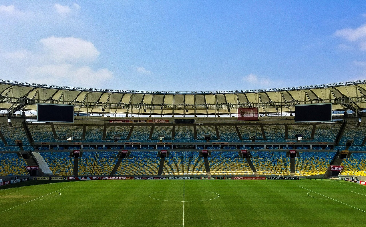 Sepak Bola : Antara Strategi dan Hiburan