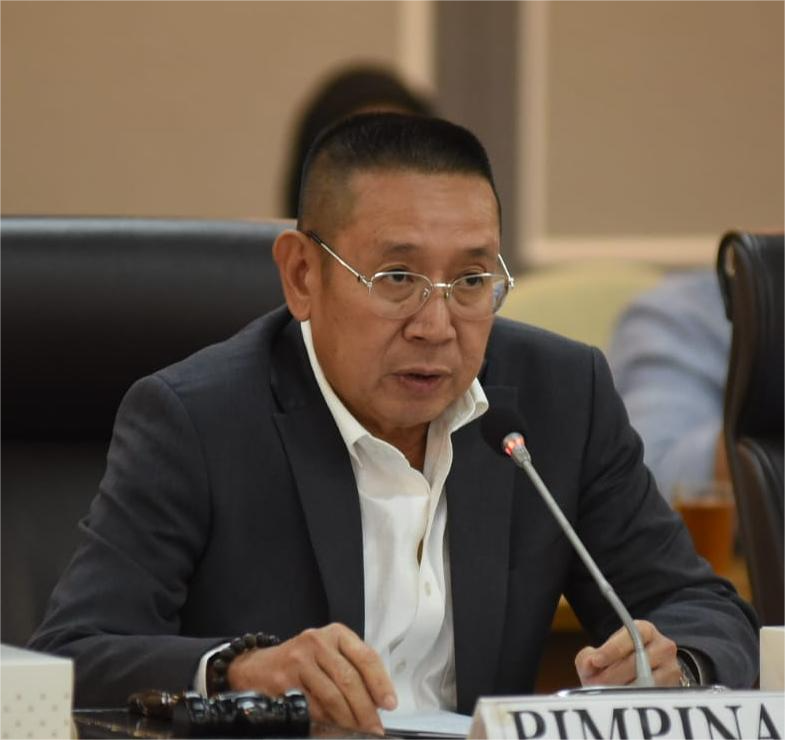 Pansus RUU Paten DPR RI Serahkan DIM Kepada Pemerintah