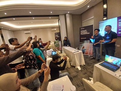 Lenovo Yoga Book 9i Terbaru Dibuat Untuk Content Creator: Inilah Lima Alasannya