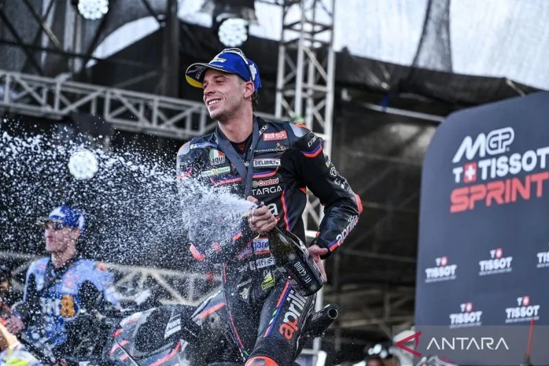 Bezzecchi Juara MotoGP Brasil