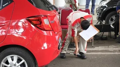 Turut Hadirkan Lingkungan Bersih & Sehat, Bio Farma Gelar Uji Emisi Kendaraan Roda 4
