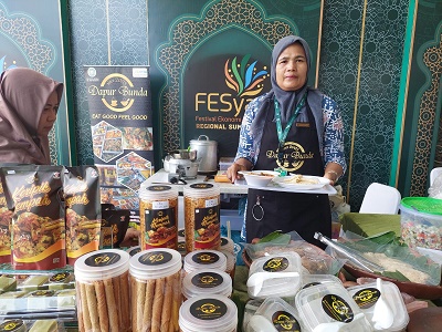 Ikut FESyar Dapur Bunda Morin Tawarkan Menu Kuliner Khas Medan