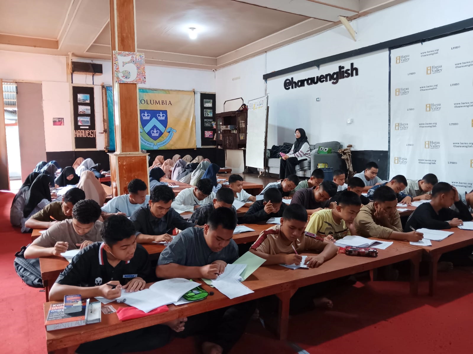 Darul Mursyid Gelar English Camp Di Harrau Valley