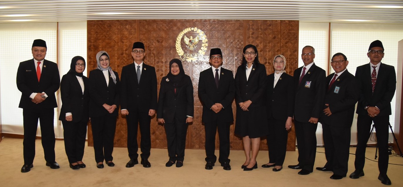 Sekjen DPR Lantik Dua Pejabat Fungsional