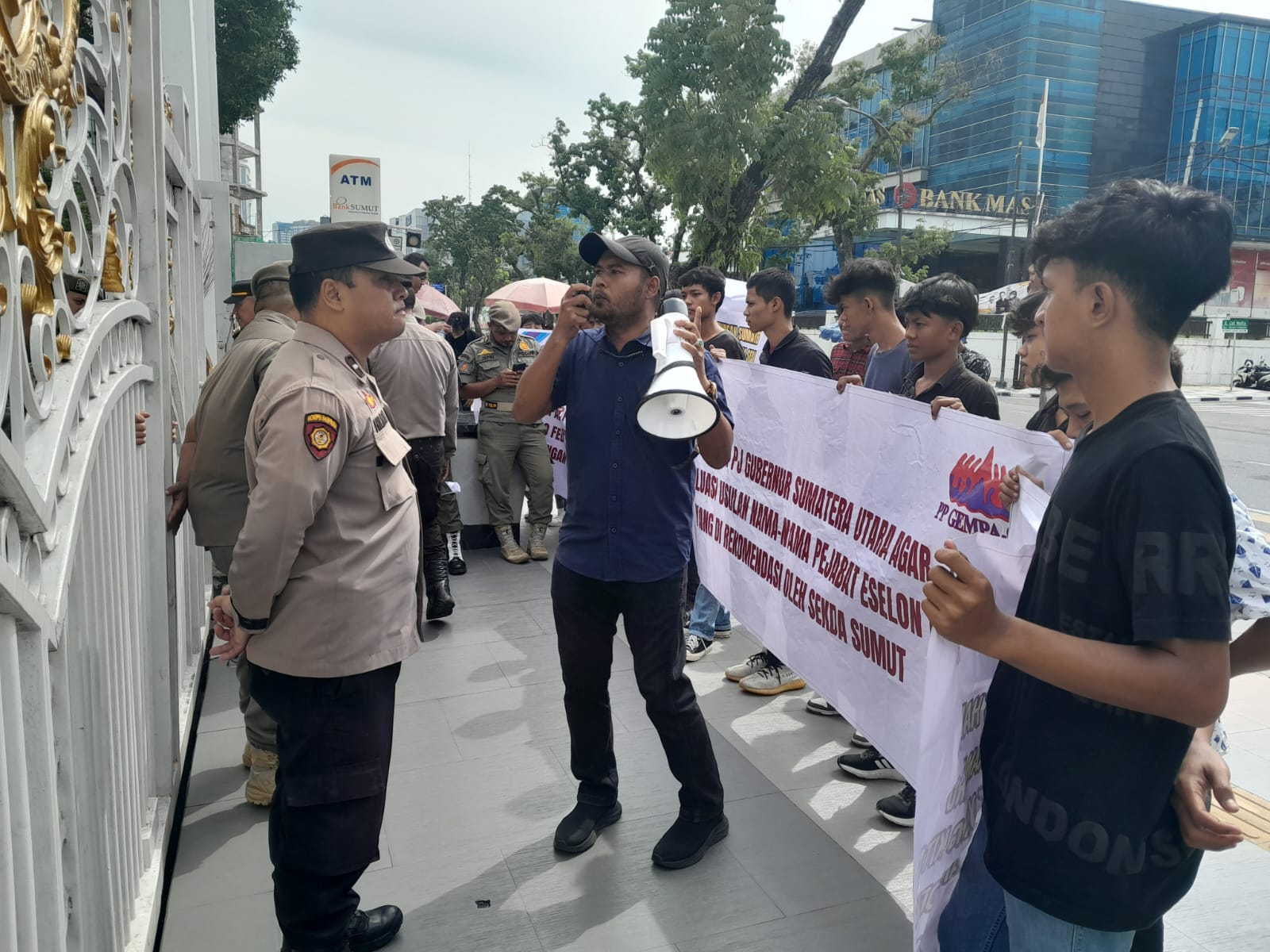 Batalkan SK Kadishub Sumut